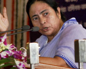 বেতন বিভ্রান্তি : ব্যাঙ্ক কর্তৃপক্ষকেই দায়ী করলেন মুখ্যমন্ত্রী