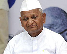 অনশনে বসছেন আন্না