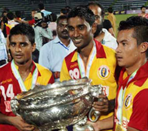 লাল হলুদ উত্সবের মাঝেও পাখির চোখ সেই আই লিগ