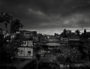মেঘের আড়ালে ডিসেম্বরের শীত
