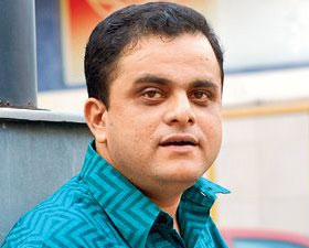 মৌণ মিছিলে শিক্ষকেরা