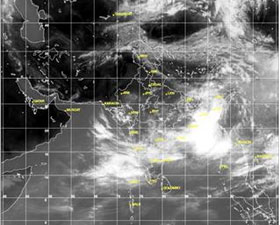 সচল মৌসুমীও বৃষ্টির বার্তা দিতে নারাজ