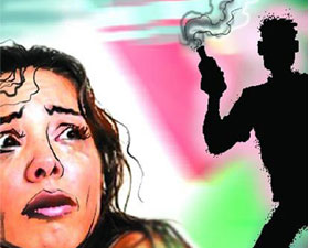 স্ত্রী ও শিশুকে হত্যার অভিযোগে ব্যক্তি ধৃত