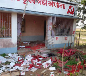 রাজ্যজুড়ে চলছে সিপিআইএমের পার্টি অফিস ভাঙচুর `কর্মসূচি`তৃণমূলের!