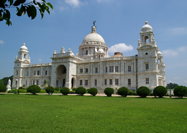 ফের জাল ছবির অভিযোগ, এবার ভিক্টোরিয়াতে