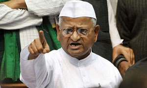 আন্না-অরবিন্দ: সন্ধ্যায় বিবাদ করে, সকালে সন্ধির বার্তা