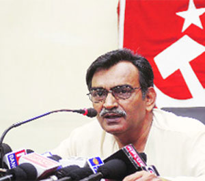 সূর্যকান্তকেও আইনি নোটিস তৃণমূলের