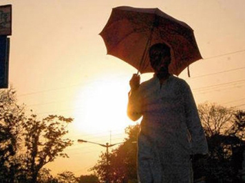 মাত্রা ছাড়া গরম, পাঁচ জেলায় তাপপ্রবাহের সতর্কতা
