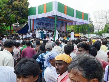ফাঁটল জেলা তৃণমূলে