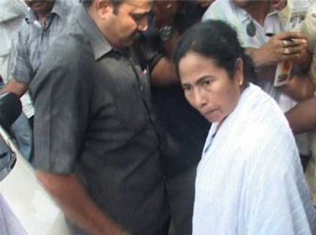 কামদুনিতে মুখ্যমন্ত্রীর হেনস্থা নিয়ে গোয়েন্দা রিপোর্ট ঘিরে প্রশ্ন