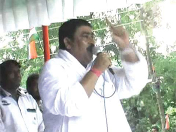 অনুব্রতর বিরুদ্ধে মামলা `হাল্কা` করছে পুলিস, জানাল আদালত