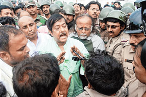 জ্যোতিপ্রিয়র কথা কাজে এল না, সিবিআইয়ে অনড় কামদুনি