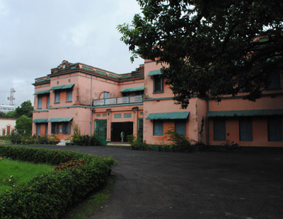 ক্রাইস্ট স্কুলকাণ্ডে পুলিসের ভূমিকার প্রতিবাদে ১৯ সেপ্টেম্বর রাজ্যের সব মিশনারি স্কুল বন্ধ