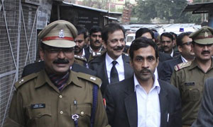 সাহারার বিনিয়োগকারীদের টাকা কিস্তিতে মেটানোর আর্জি খারিজ সুপ্রিম কোর্টে