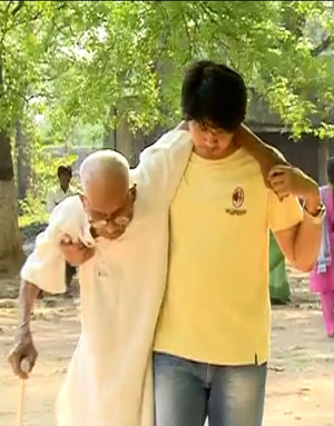 রাজ্যে চলছে চতুর্থ দফার ভোটগ্রহণ-বাহিনী মোতায়েন নিয়ে অসন্তোষ বিরোধীদের, উঠছে সন্ত্রাসের অভিযোগ-LIVE BLOG